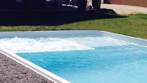 Conseil et budget pour installer une piscine coque