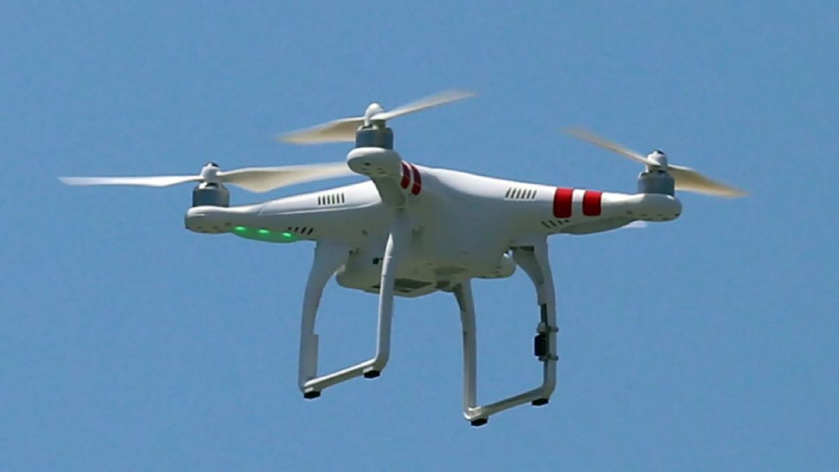 Les avantages de capturer ses moments de vacances avec des drones de loisirs et professionnels.
