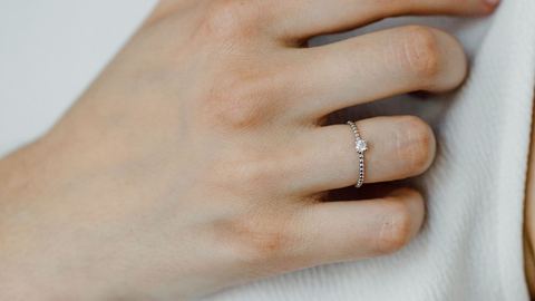 Comment choisir une bague diamant, une joaillerie ou une bague de fiançailles ?