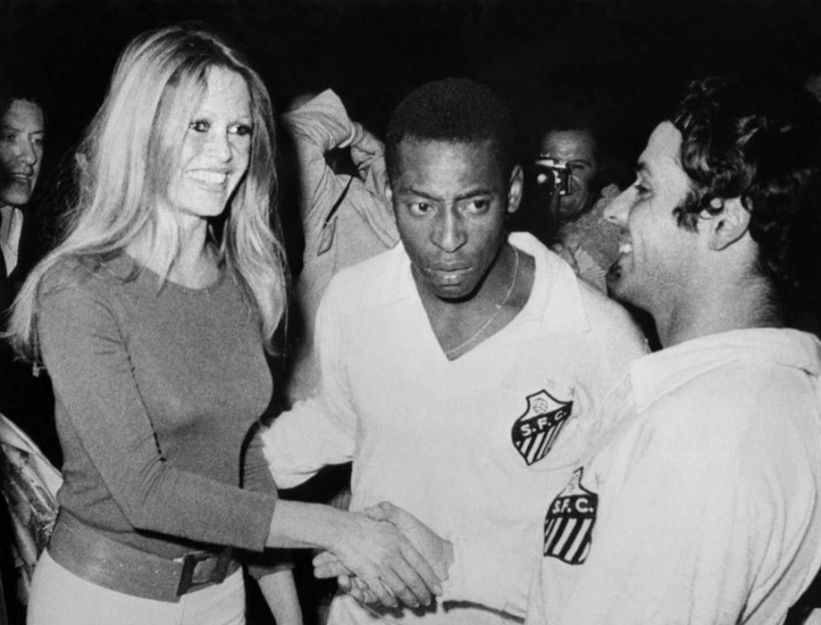 Edson Arantes do Nascimento, plus connu sous le nom de Pelé est mort