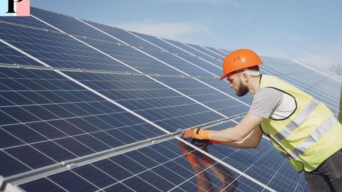 Choisir et installer des panneaux solaires chez soi avec Oscaro Power : le guide complet pour optimiser son auto consommation.