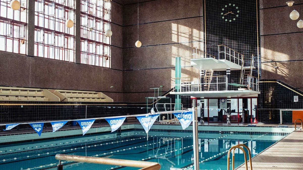La crise alarmante des piscines en France : un enjeu majeur pour la promotion du sport comme cause nationale