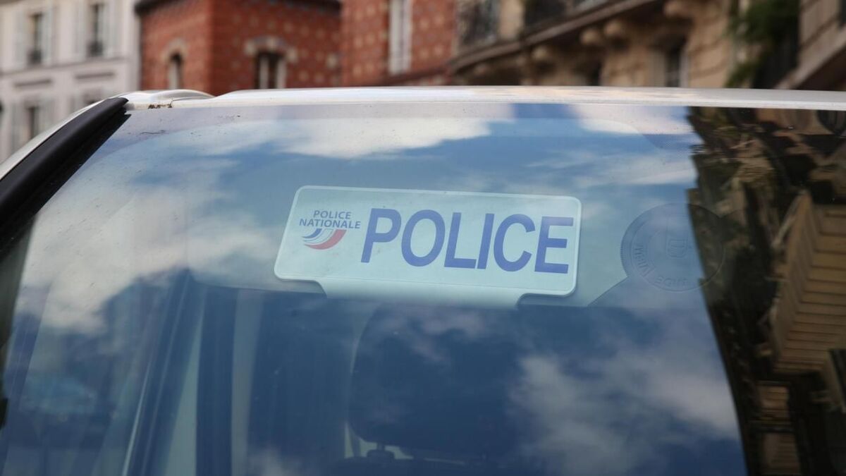 En Île-de-France, ils se débarrassent de leurs armes à 190 km/h durant une course-poursuite avec la police