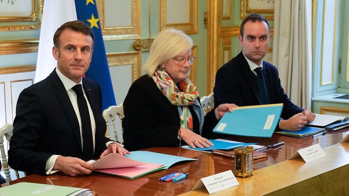 “I don’t want managers, I want revolutionaries,” Macron tells his new cabinet.
