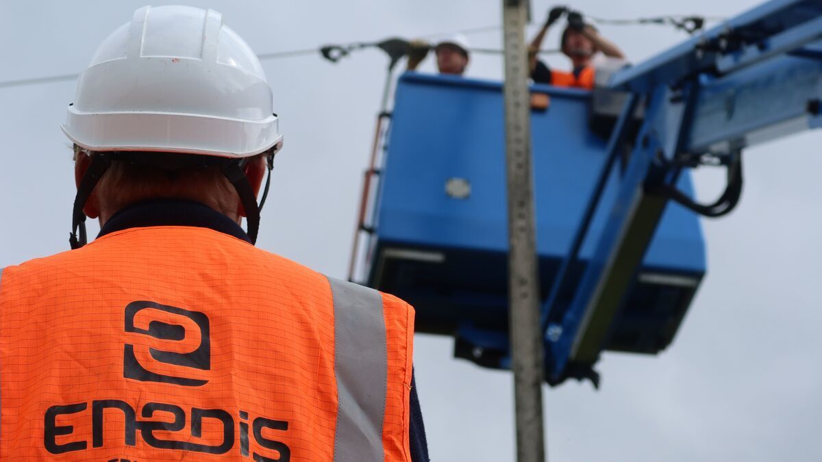 "Enedis : un voyage en Absurdistan" selon le médiateur de l'énergie qui critique la filiale d'EDF en Français.
