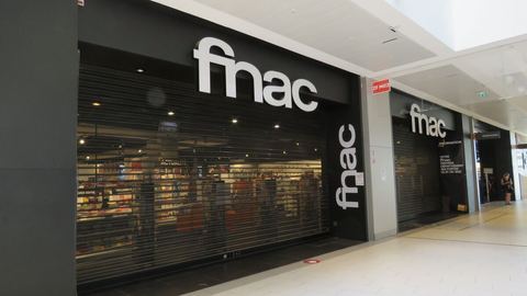 Le gouvernement envisage l'examen du projet d'acquisition du second actionnaire de Fnac Darty par un titan chinois.