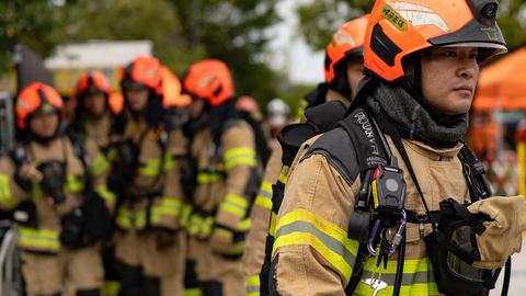 Incendie dans une usine automobile : 10 morts et plus de 60 blessés.