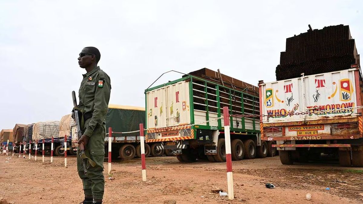 Burkina Faso : la junte suspend près de 360 associations