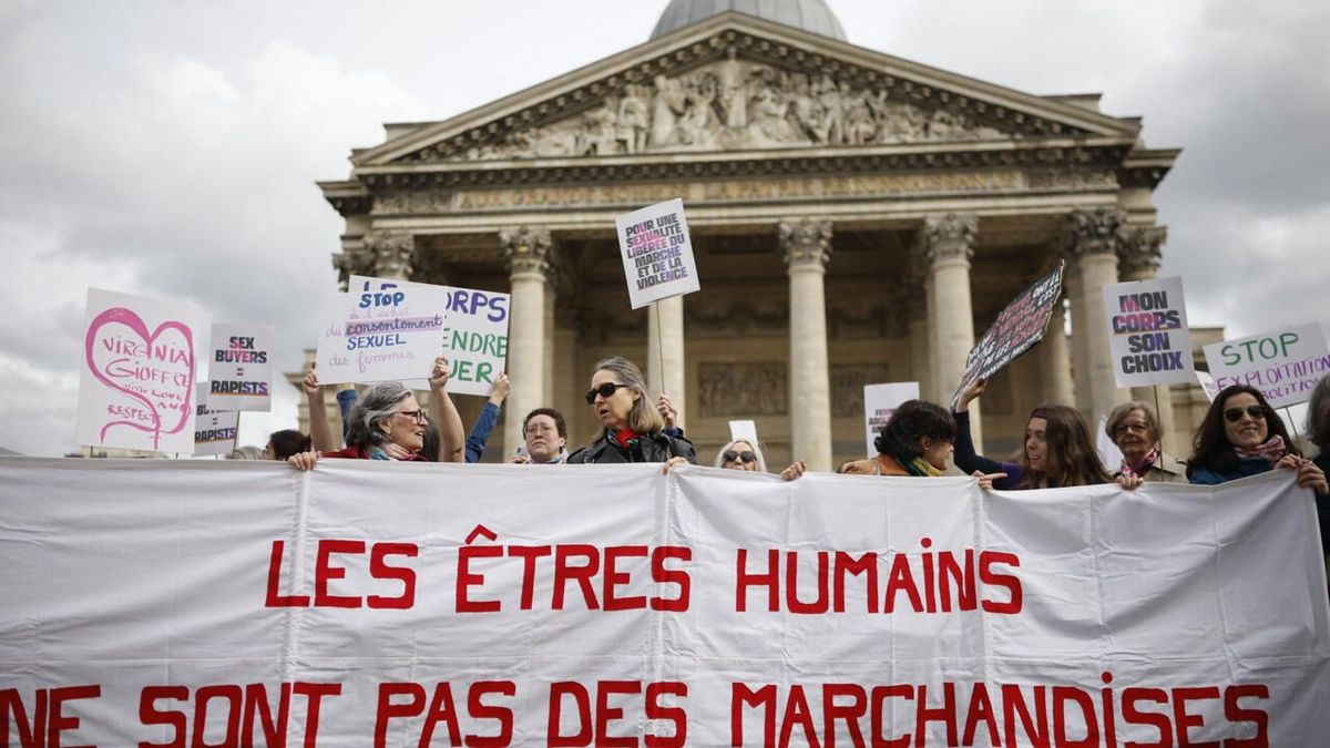 France : 500 manifestants à Paris pour l'abolition de la prostitution, dix ans après la loi de 2016.