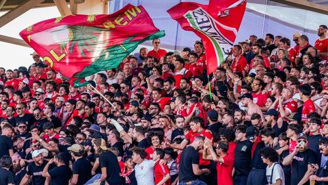 Nîmes Olympique s'impose 3-0 contre l'AS Cannes et rêve de Ligue 3.