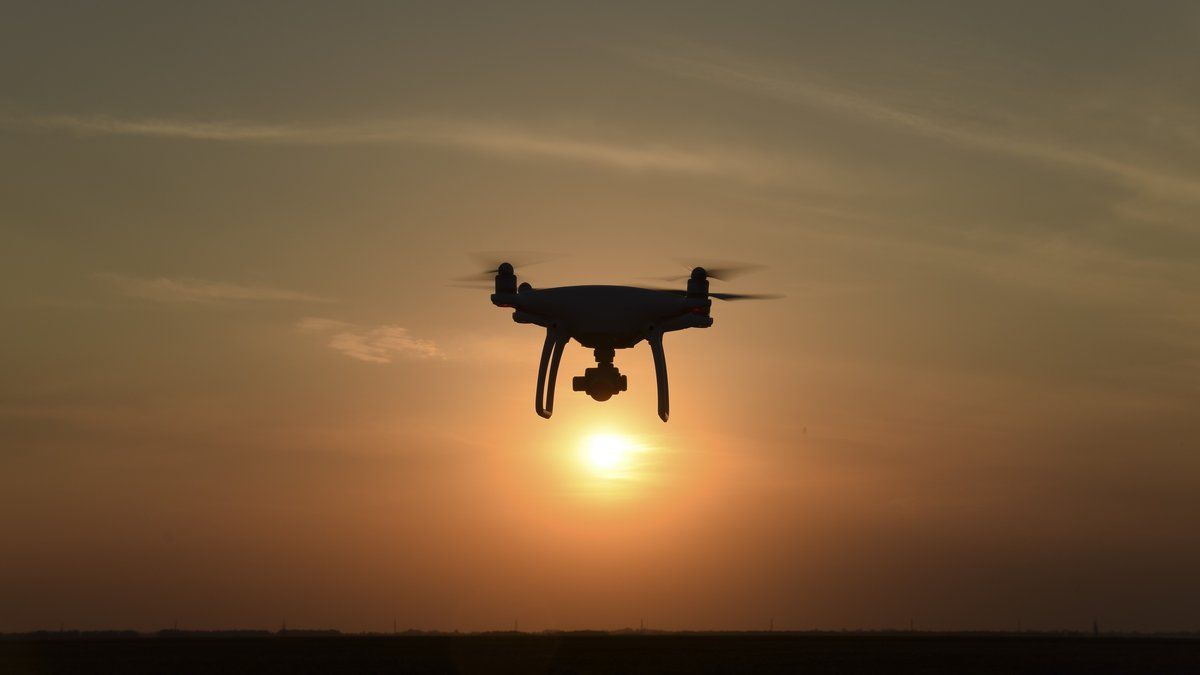 Un drone armé d'une "potentielle charge explosive" s'écrase dans une zone habitée : évacuation d'urgence de plus de 200 personnes.