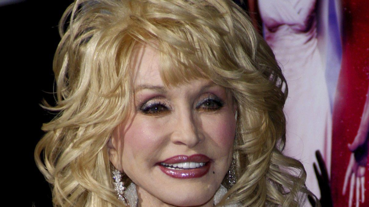 Dolly Parton, 80 ans, annonce une triste nouvelle à ses fans concernant 'Je vous reverrai un jour ou l’autre'
