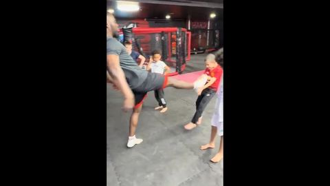 Violences sur enfants : pétition et interdiction pour le coach de MMA de Villeurbanne.