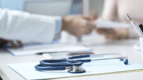 Licenciement injustifié d'une salariée après 545 jours d'arrêt maladie