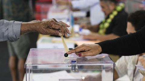 Nouvelle-Calédonie : crise du nickel et PIB en baisse, l'économie impacte les élections provinciales.
