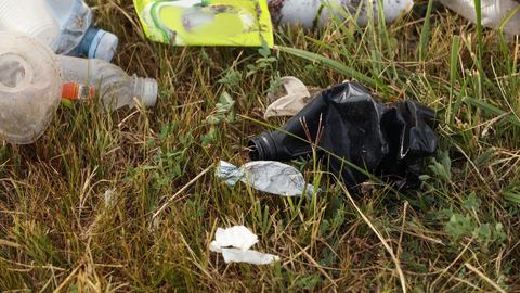 Squatteurs et chaos : chiens drogués, barbecues sauvages, ordures…