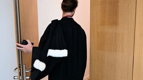 Strasbourg : Ostéopathe condamné à 17 ans pour abus sur 29 patientes.