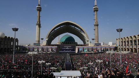 En direct : hommage national à Ali Khamenei, l'ancien guide suprême iranien.