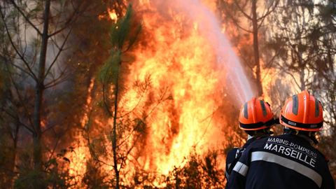 Incendies en France : enquête sur l'origine des feux.