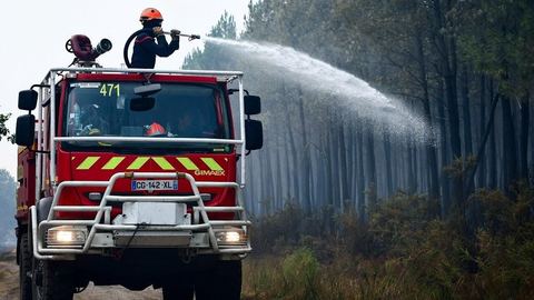 Incendies : qu'est-ce qu'un feu «fixé», «maîtrisé» ou «noyé» ?