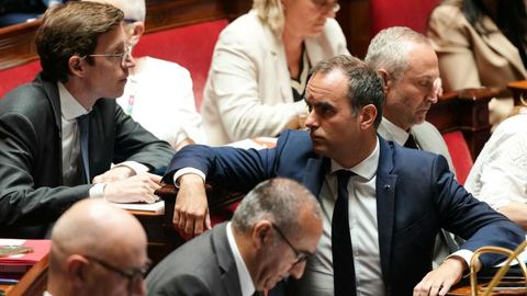 Loi agricole, fin de vie, loi Darmanin : une fin d'année législative sous tension.